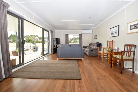 Photo of property in 51 Hilton Road, Carterton, 5713