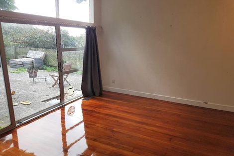 Photo of property in 50 Connaught Terrace, Brooklyn, Wellington, 6021