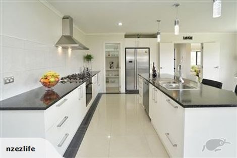 Photo of property in 14 Piwakawaka Court, Rototuna North, Hamilton, 3210