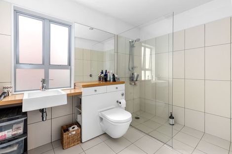 Photo of property in 3/16 Oriental Terrace, Oriental Bay, Wellington, 6011