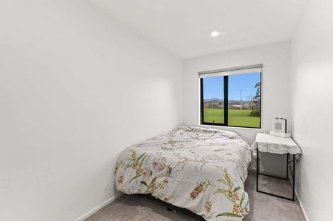 Photo of property in 15c Arney Road, Ranui, Auckland, 0612