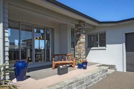 Photo of property in 45 One Tree Point Road, One Tree Point, 0118