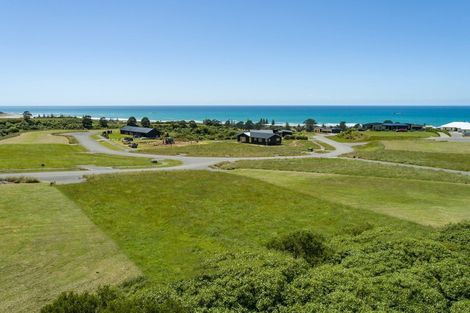 Photo of property in 5 Knoyle Road, Riversdale Beach, Masterton, 5872