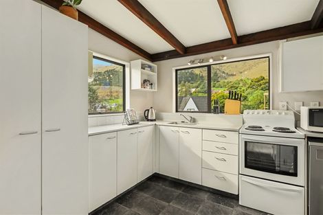 Photo of property in 14 Heathvale Place, Heathcote Valley, Christchurch, 8022