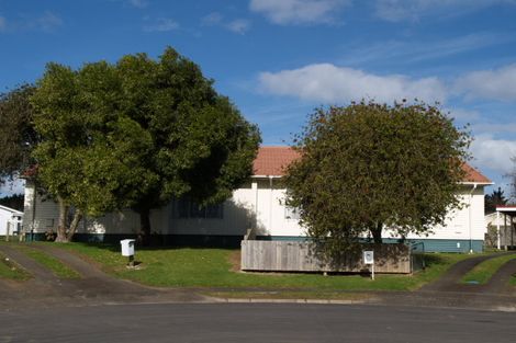 Photo of property in 13 Chine Place, Favona, Auckland, 2024