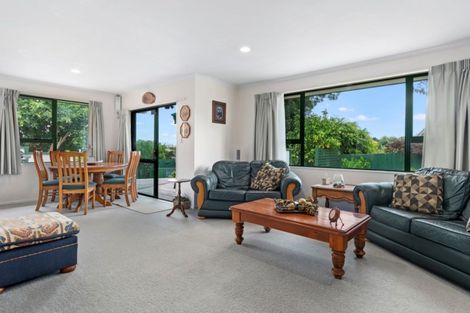 Photo of property in 5 Zachary Place, Welcome Bay, Tauranga, 3112