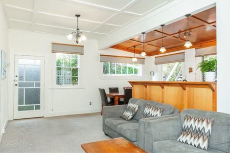 Photo of property in 34 Shakespeare Road, Bluff Hill, Napier, 4110