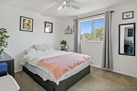 Photo of property in 13 Bodi Place, Te Atatu South, Auckland, 0610