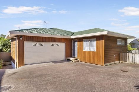 Photo of property in 16a Kokiri Street, Te Atatu South, Auckland, 0610