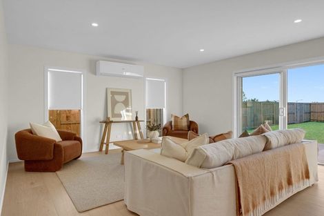 Photo of property in 19a Silverwood Lane, Leamington, Cambridge, 3495