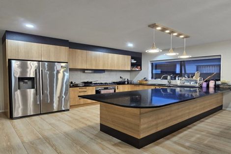 Photo of property in 24 Survila Street, Takanini, 2110