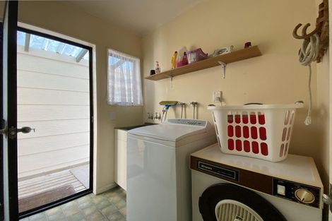 Photo of property in 27 Tainui Street, Mokau, 4376