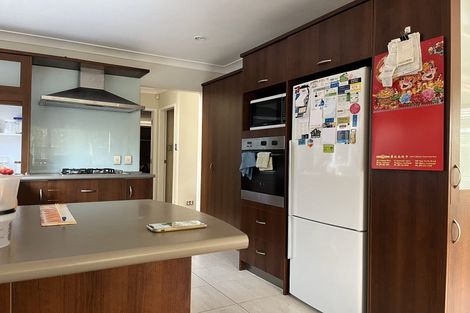 Photo of property in 4 Lissleton Drive, East Tamaki, Auckland, 2013