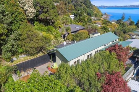 Photo of property in 3a Kaitawa Road, York Bay, Lower Hutt, 5013