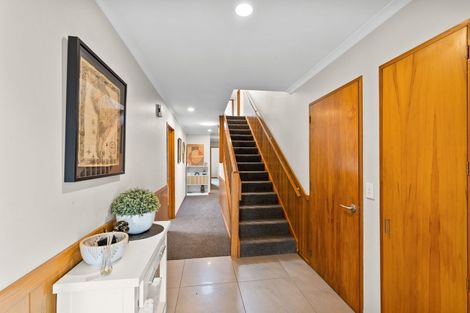 Photo of property in 18 Vanderbilt Place, Halswell, Christchurch, 8025