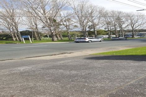 Photo of property in 1/142 Archers Road, Glenfield, Auckland, 0629