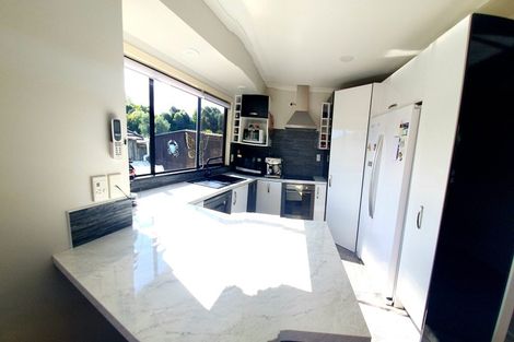 Photo of property in 21 Hawk Place, Welcome Bay, Tauranga, 3112