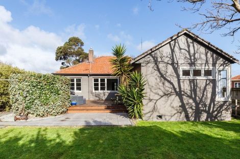 Photo of property in 3 Wharenui Terrace, Roslyn, Palmerston North, 4414