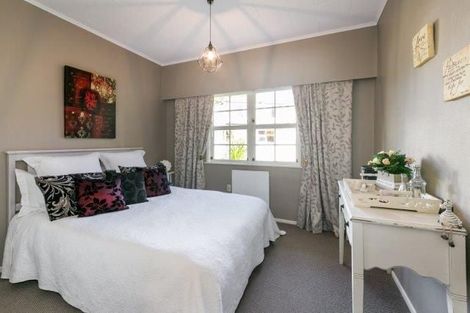 Photo of property in 18 Greenwood Road, Havelock North, 4130