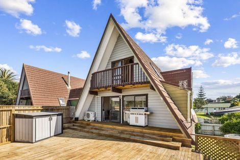 Photo of property in 5a William Street, Waikanae Beach, Waikanae, 5036