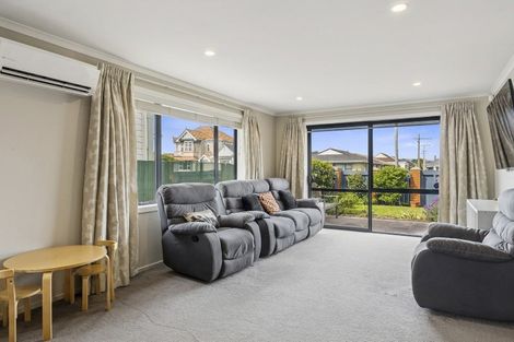 Photo of property in 86 Queens Drive, Saint Kilda, Dunedin, 9012