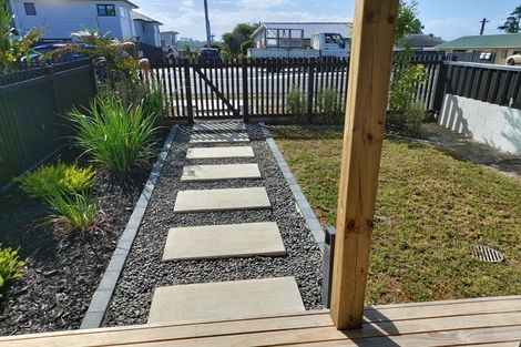 Photo of property in 1/30 West Coast Road, Glen Eden, Auckland, 0602