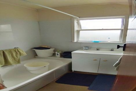 Photo of property in 2/2 Margaret Place, Milford, Auckland, 0620