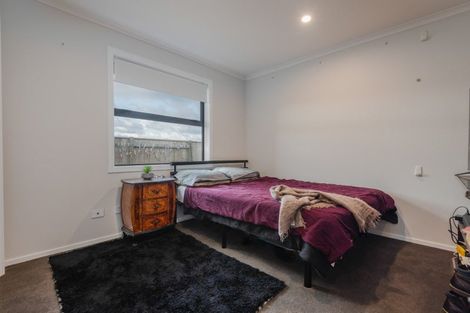 Photo of property in 90 Johnstone Drive, Fitzherbert, Palmerston North, 4410