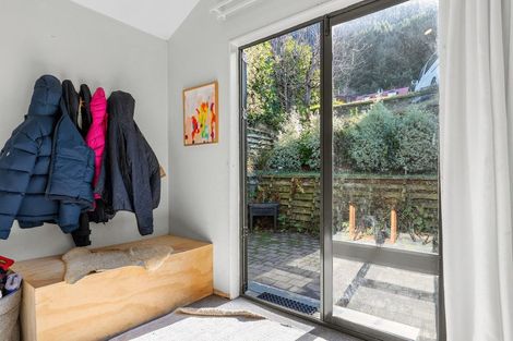 Photo of property in 8 Wye Place, Fernhill, Queenstown, 9300