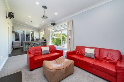 Photo of property in 151 Pembroke Street, Carterton, 5713