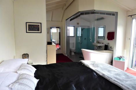 Photo of property in 50 Owhiro Bay Parade, Owhiro Bay, Wellington, 6023