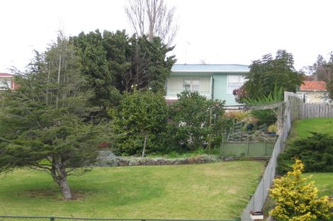 Photo of property in 9 Awaroa Road, Helensville, 0800