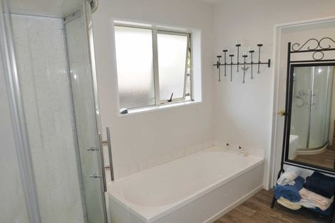 Photo of property in 22 Thistledown Place, Woolston, Christchurch, 8062