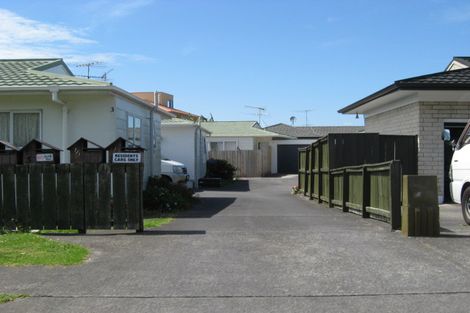 Photo of property in 1/1 Dunstall Place, Mangere Bridge, Auckland, 2022