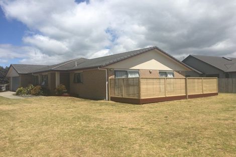 Photo of property in 14 Katerini Grove, Papamoa Beach, Papamoa, 3118