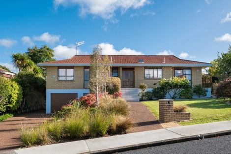 Photo of property in 52 Spence Road, Henderson, Auckland, 0612
