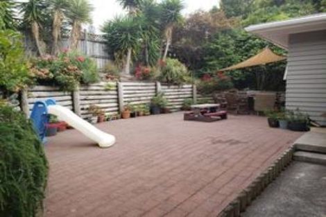 Photo of property in 88 Chivalry Road, Glenfield, Auckland, 0629