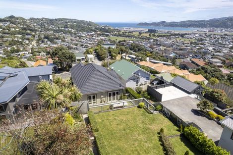 Photo of property in 201 Townsend Road, Miramar, Wellington, 6022