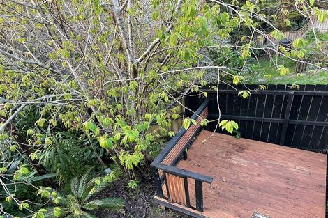 Photo of property in 19 Golf Road, New Lynn, Auckland, 0600