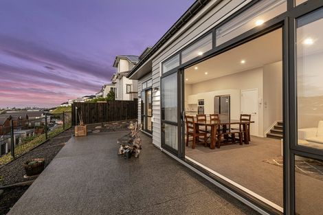 Photo of property in 41 Maka Terrace, Orewa, 0931
