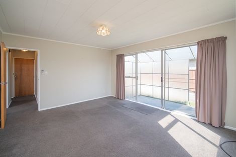 Photo of property in 1/64 Denise Crescent, Hornby, Christchurch, 8042
