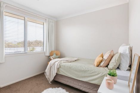 Photo of property in 12 Fairfax Crescent, Pyes Pa, Tauranga, 3112