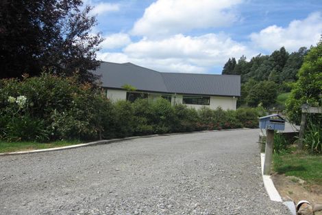 Photo of property in 35 Tiraumea Road, Pahiatua, 4910