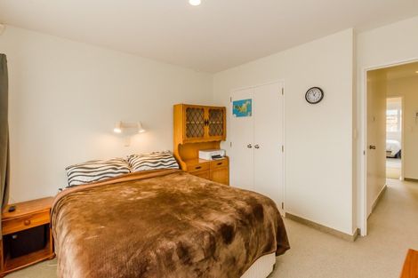 Photo of property in 130 Field Way, Waikanae Beach, Waikanae, 5036