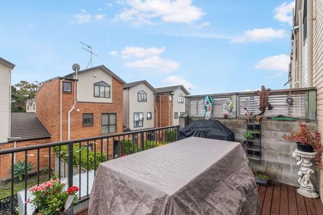 Photo of property in St Claire Village, 11/172 Mcleod Road, Te Atatu South, Auckland, 0610