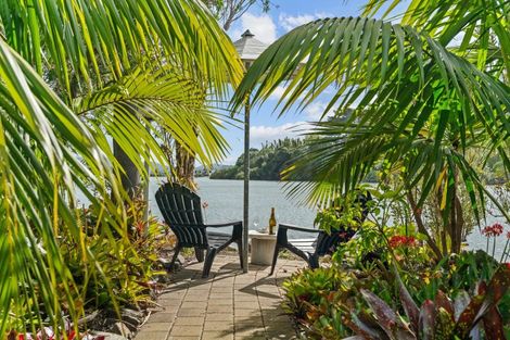 Photo of property in 13 Black Swamp Road, Mangawhai, 0975