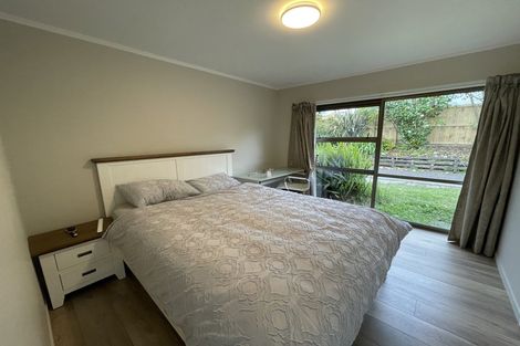Photo of property in 18 King Richard Place, Browns Bay, Auckland, 0630