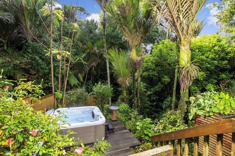 Photo of property in 1/51 Roberts Road, Glenfield, Auckland, 0629