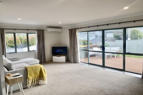 Photo of property in 24a Alexander Street, Cockle Bay, Auckland, 2014