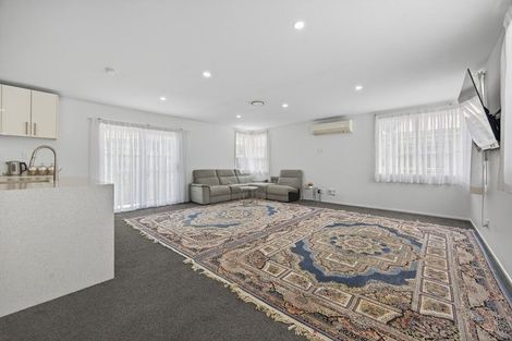 Photo of property in 2/47 Larne Avenue, Pakuranga Heights, Auckland, 2010